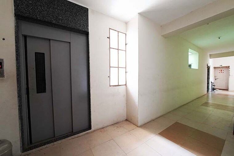 Room, godhavi 2 Bedroom 132 Sq.Yd. Apartment In Godhavi Ahmedabad 10698103