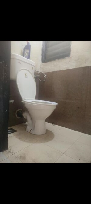 Bathroom in 1 BHK Apartment at Goregaon West – for Rent