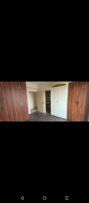 Room in 3.5 BHK Apartment at Bestech Park View Spa Next, Sector 67 – for Rent