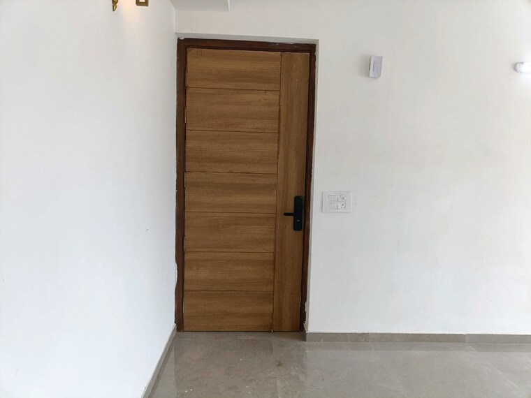 Room, sector 23 3 Bedroom 1600 Sq.Ft. Builder Floor In Sector 23 Gurgaon 10698226