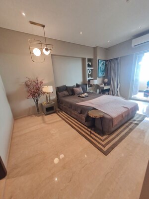 Room in 3.5 BHK Apartment at Lokhandwala Infrastructure Minerva, Mahalaxmi – for Sale