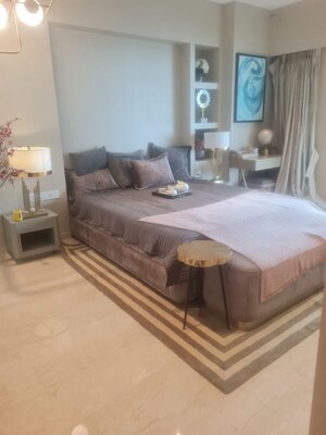 Room in 3.5 BHK Apartment at Lokhandwala Infrastructure Minerva, Mahalaxmi – for Sale