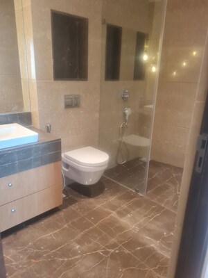 Attached Bathroom in 3.5 BHK Apartment at Lokhandwala Infrastructure Minerva, Mahalaxmi – for Sale