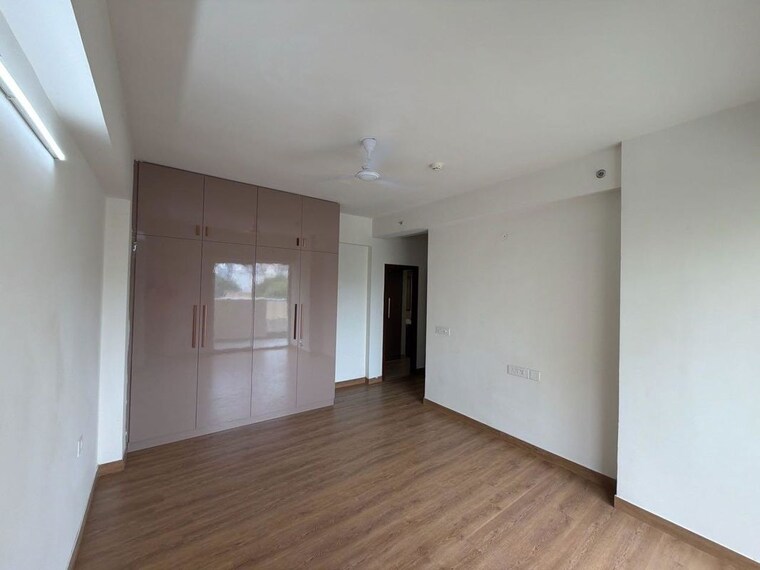 Room, sector 23 3 Bedroom 1600 Sq.Ft. Builder Floor In Sector 23 Gurgaon 10698252