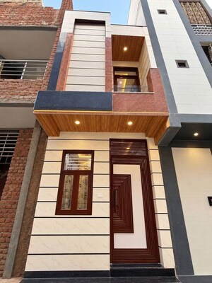 3.5 BHK Independent House For Sale in Uttam Nagar