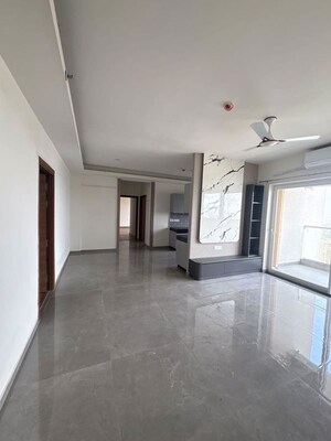 Room in 3 BHK Builder Floor at Sector 21 – for Rent