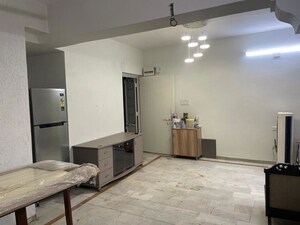 Room in 2 BHK Apartment at Bodakdev – for Rent