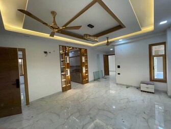 3 BHK +  1700 Sq.Ft. Apartment in Gaur City-2