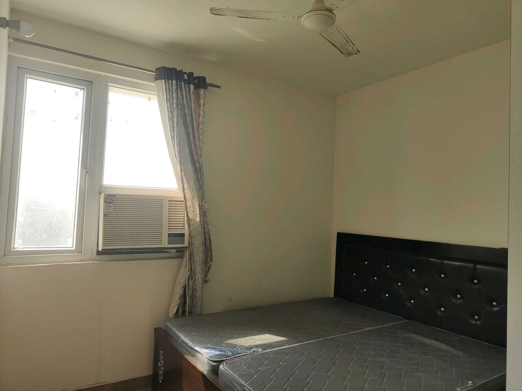 Living Room, sector 22 2 Bedroom 1000 Sq.Ft. Builder Floor In Sector 22 Gurgaon 10698338