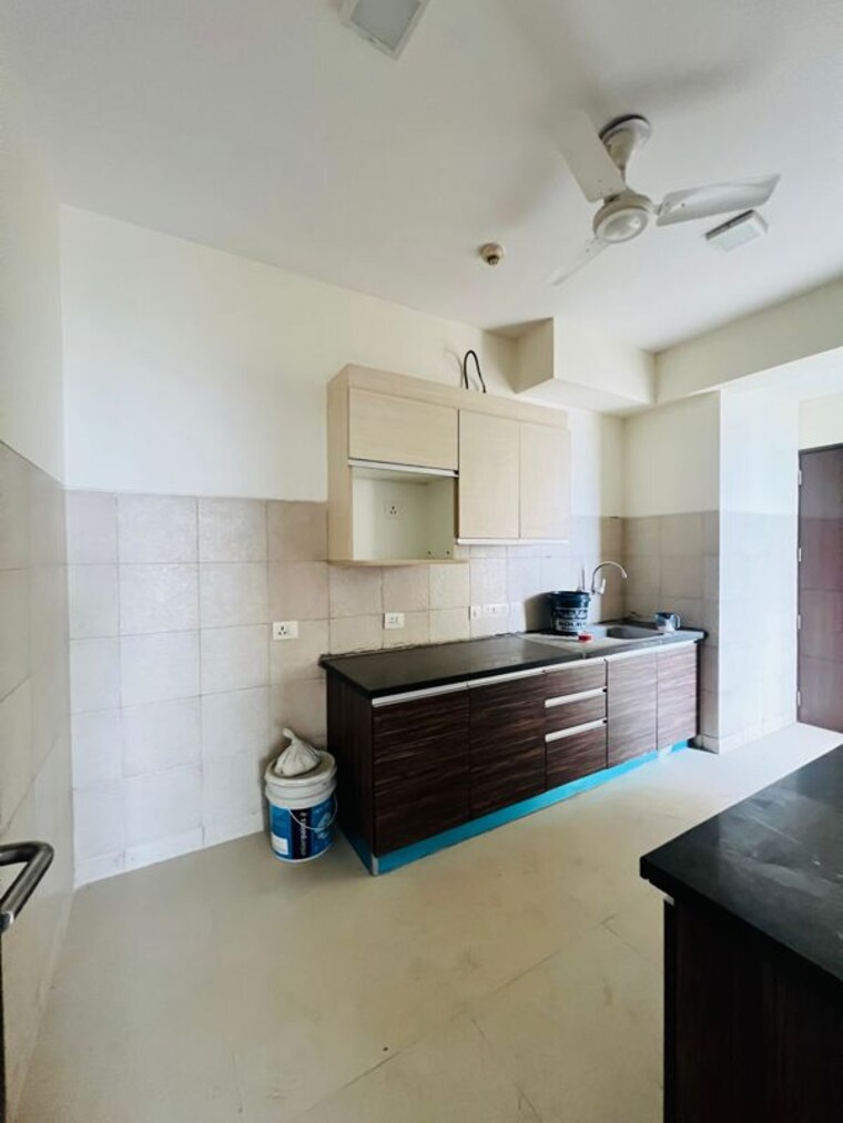 Kitchen, conscient-heritage-one 3 Bedroom 1890 Sq.Ft. Apartment In Sector 62 Gurgaon 10698330
