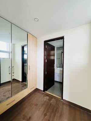 Room in 3 BHK Apartment at Conscient Heritage One, Sector 62 – for Rent