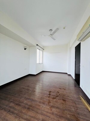 Room in 3 BHK Apartment at Conscient Heritage One, Sector 62 – for Rent
