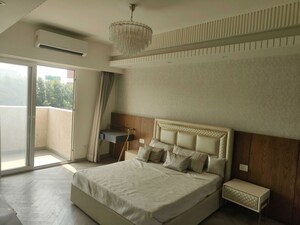 Bedroom in 3 BHK Builder Floor at Sector 23 – for Rent