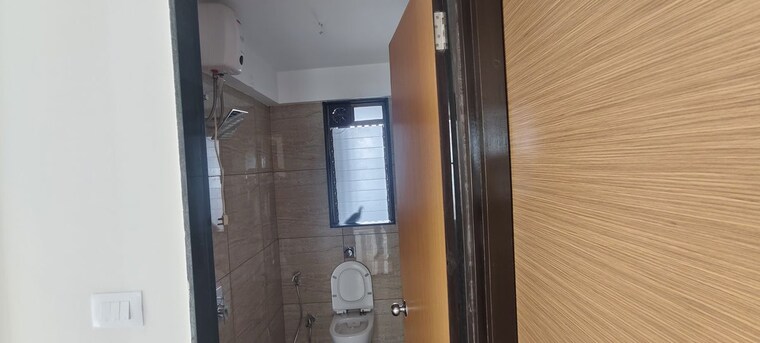 Bathroom, chandak-34-park-estate 3 Bedroom 820 Sq.Ft. Apartment In Goregaon West Mumbai 10698345