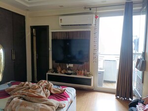 Bedroom in 3 BHK Builder Floor at Sector 22 – for Rent