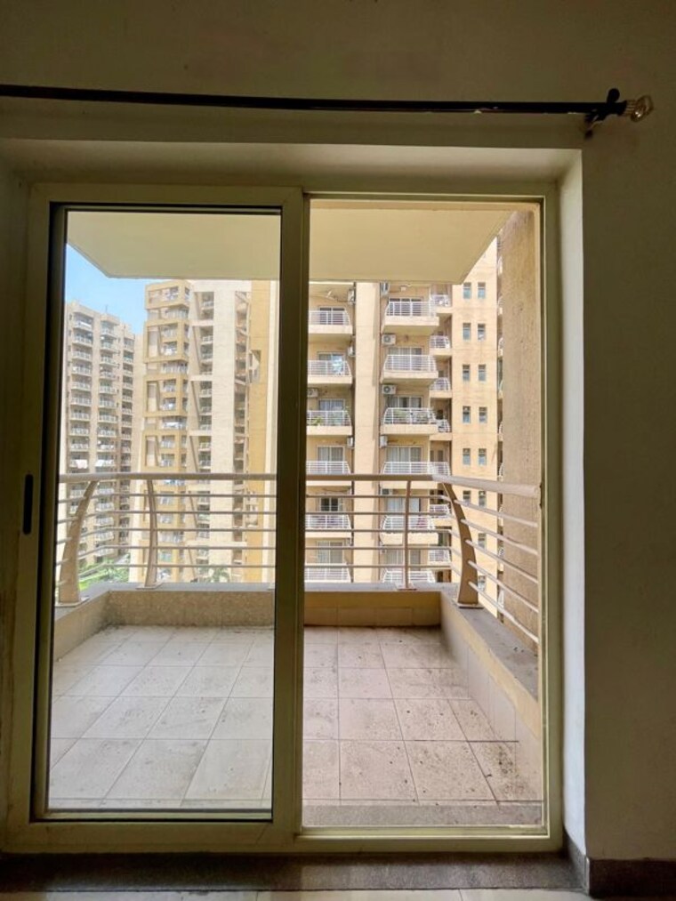 Room, sector 20 3.5 Bedroom 1950 Sq.Ft. Apartment In Sector 20 Panchkula 10698374