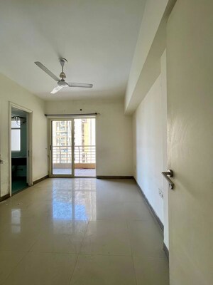 Room in 3.5 BHK Apartment at Sector 20 – for Sale