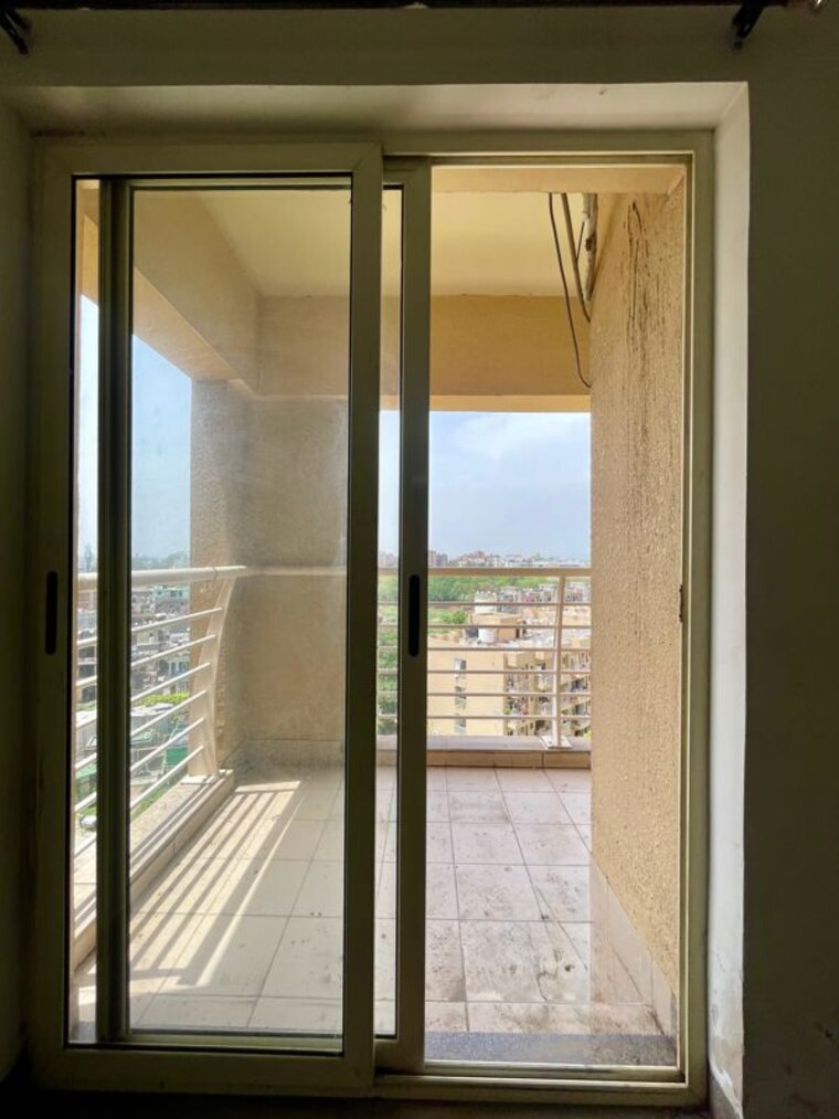 Balcony, sector 20 3.5 Bedroom 1950 Sq.Ft. Apartment In Sector 20 Panchkula 10698374