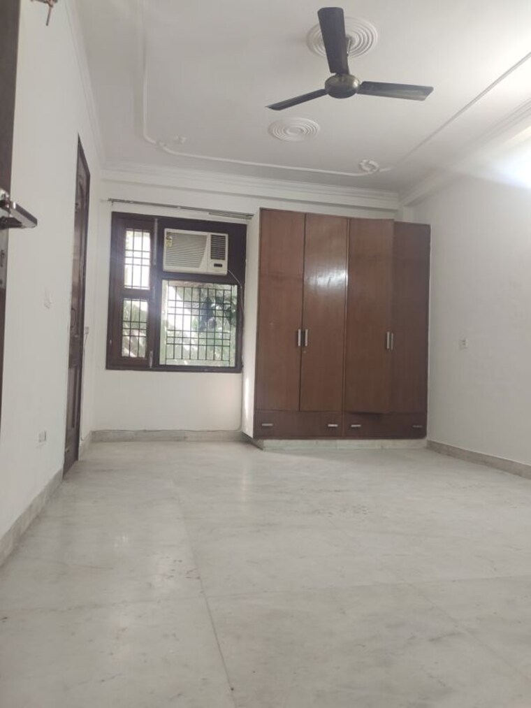 undefined, kalkaji 3 Bedroom 1800 Sq.Ft. Builder Floor In Kalkaji Delhi 10698373