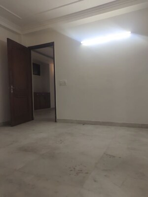 Furnished Amenities in 3 BHK Builder Floor at Kalkaji – for Rent