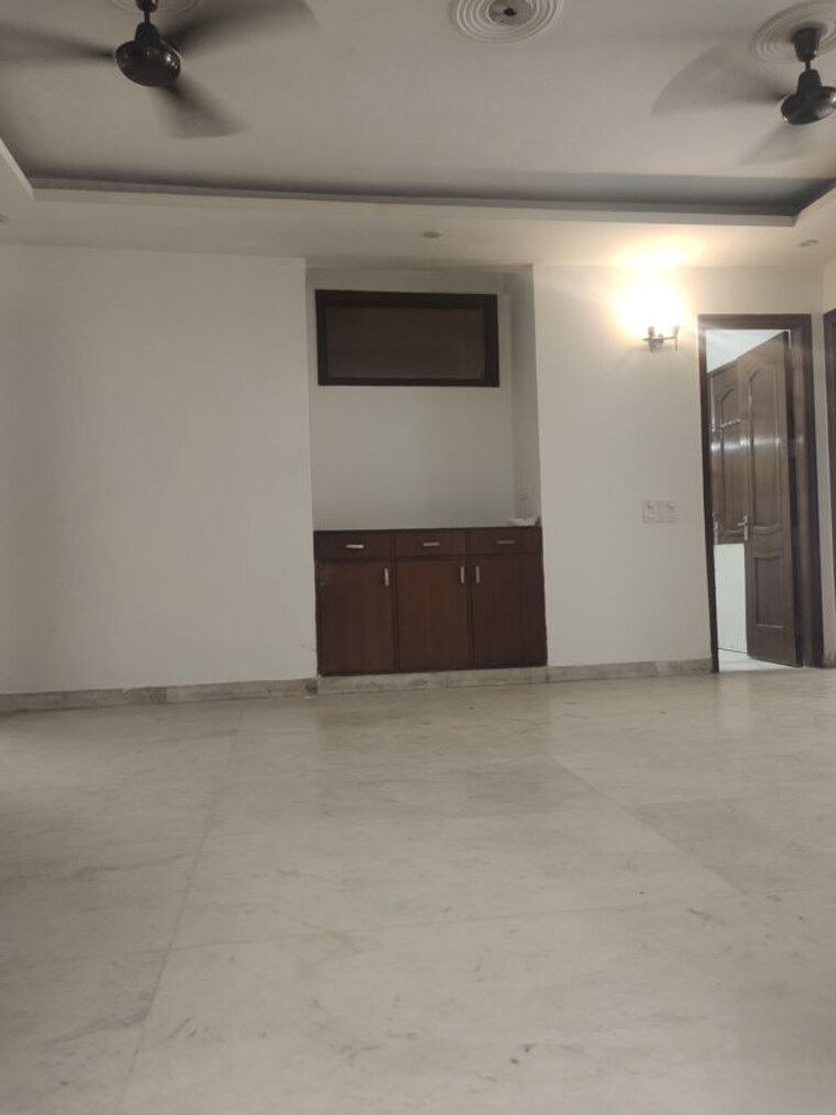 Room, kalkaji 3 Bedroom 1800 Sq.Ft. Builder Floor In Kalkaji Delhi 10698373