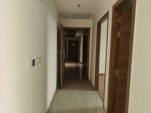 3 BHK Builder Floor For Rent in Sector 21