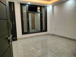 Room in 2 BHK Builder Floor at Palm Residency Chhatarpur, Chattarpur – for Rent