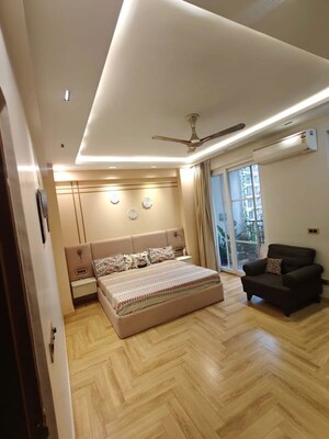 Living Room in 4 BHK Builder Floor at Sector 21 – for Rent