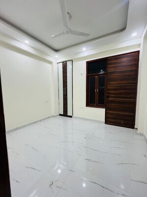 Room in 2 BHK Builder Floor at Chattarpur – for Rent