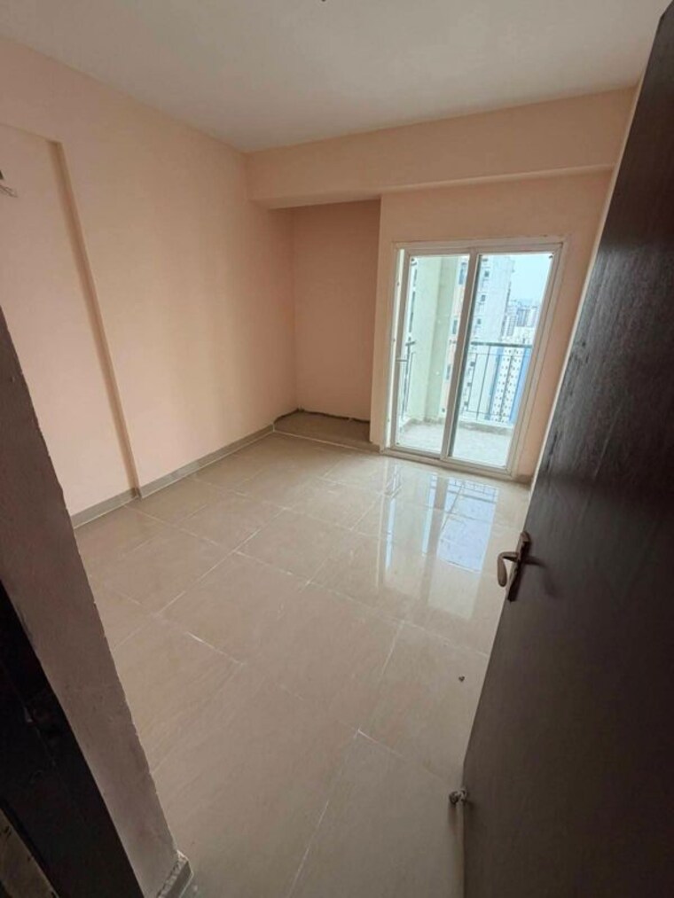 Room, amrapali-verona-heights 2 Bedroom 975 Sq.Ft. Apartment In Tech Zone 4 Greater Noida Greater Noida 10698403