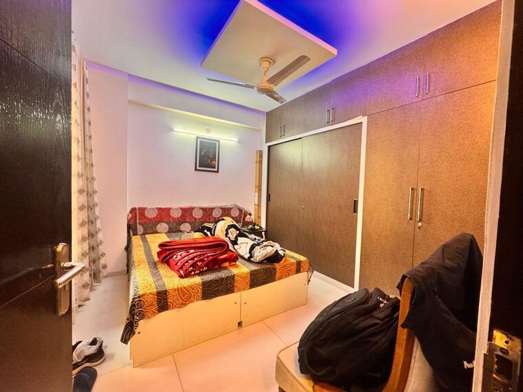 Bedroom, sector 23 3 Bedroom 1600 Sq.Ft. Builder Floor In Sector 23 Gurgaon 10698407