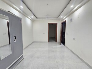 Room in 2 BHK Builder Floor at Chattarpur – for Rent