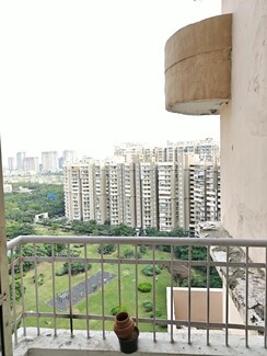 3 BHK Apartment For Rent in Supertech Cape Town