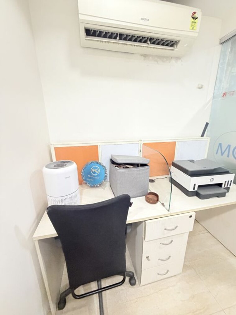 Team Area, emaar-emerald-plaza Commercial Office Space 670 Sq.Ft. In Sector 65 Gurgaon 10698427