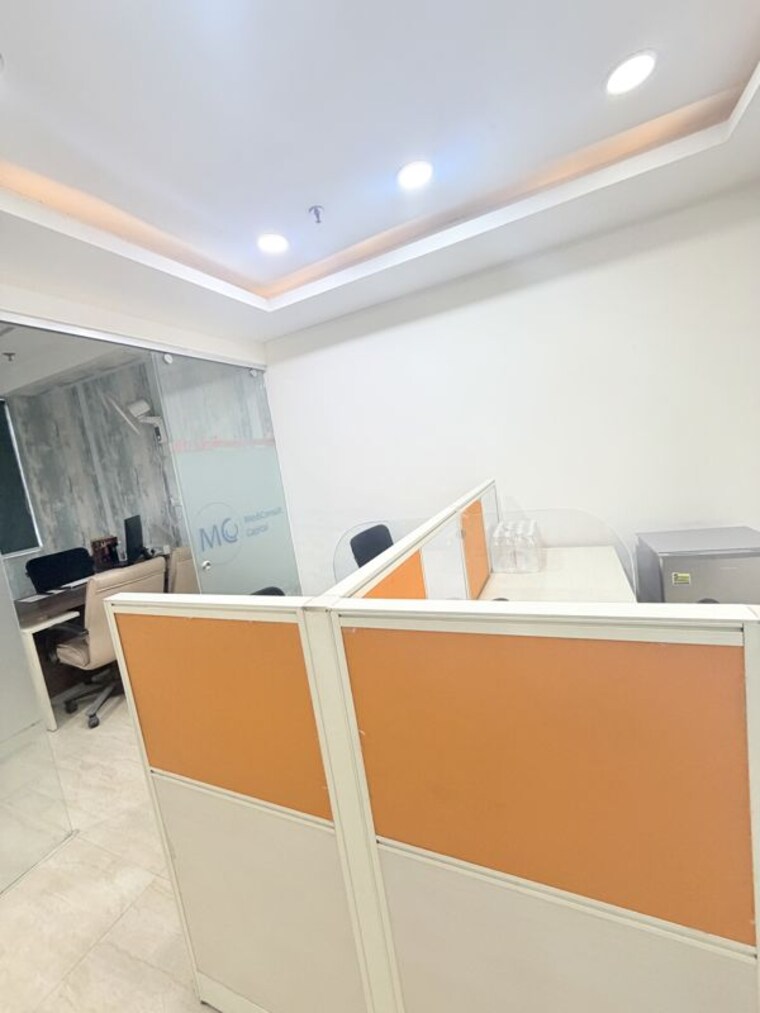 Bathroom, emaar-emerald-plaza Commercial Office Space 670 Sq.Ft. In Sector 65 Gurgaon 10698427