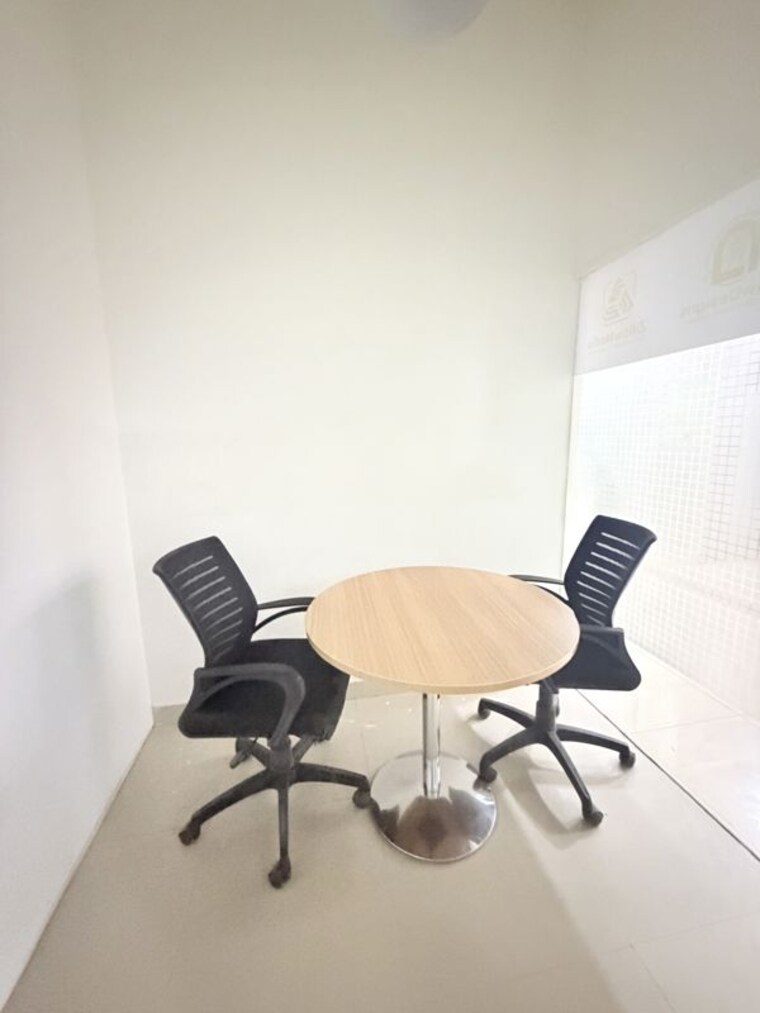 Team Area, emaar-emerald-plaza Commercial Office Space 670 Sq.Ft. In Sector 65 Gurgaon 10698427