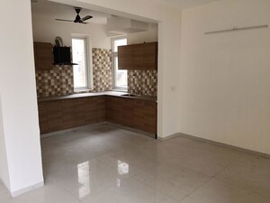 Room in 2 BHK Builder Floor at Sector 21 – for Rent
