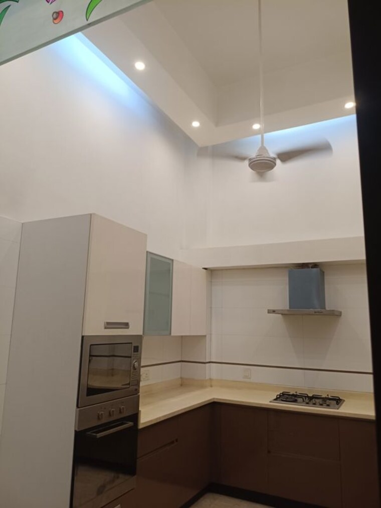 Kitchen, new friends colony 4 Bedroom 504 Sq.Yd. Builder Floor In New Friends Colony Delhi 10698254