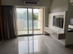 Room in 2 BHK Builder Floor at Sector 22 – for Rent