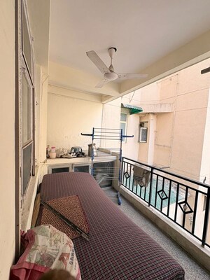Balcony in 2.5 BHK Apartment at Vikas Puri – for Rent