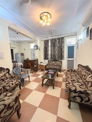 2.5 BHK Apartment For Rent in Vikas Puri
