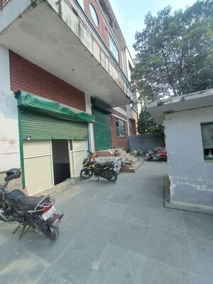 Parking in  Warehouse at Sector 63 – for Rent