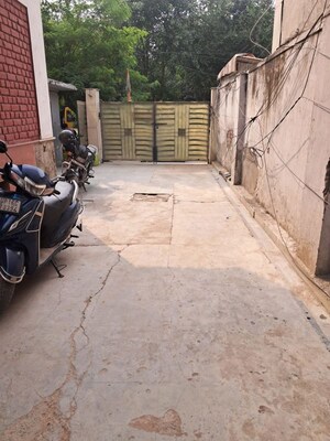 Parking in  Warehouse at Sector 63 – for Rent