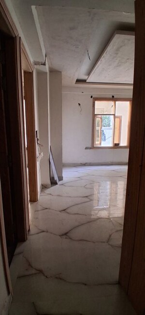 Furnished Amenities in 3 BHK Builder Floor at Mehrauli – for Sale