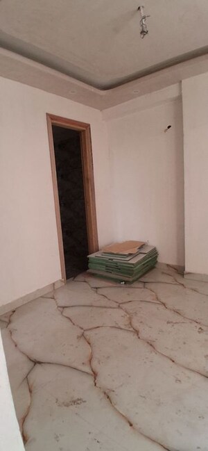 Furnished Amenities in 3 BHK Builder Floor at Mehrauli – for Sale