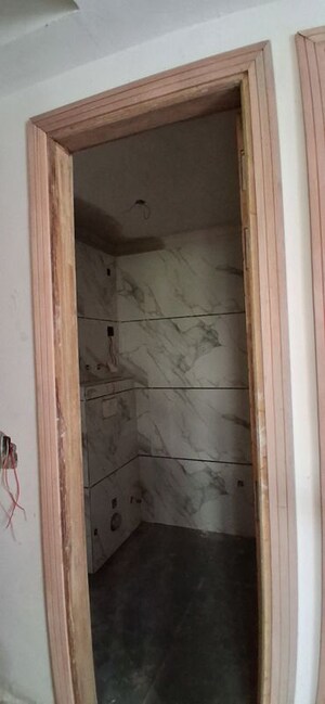 Furnished Amenities in 3 BHK Builder Floor at Mehrauli – for Sale
