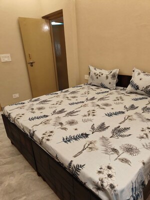 Bedroom in 2 BHK Builder Floor at Safdarjung Enclave – for Rent