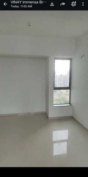 Room in 3 BHK Apartment at Kalpataru Immensa, Kolshet Road – for Rent