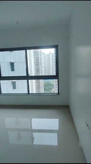 Room in 3 BHK Apartment at Kalpataru Immensa, Kolshet Road – for Rent