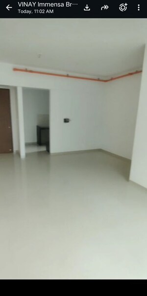 Room in 3 BHK Apartment at Kalpataru Immensa, Kolshet Road – for Rent